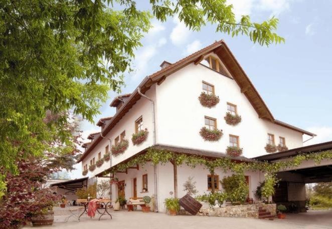 Winzerhotel Kinges-Kessel Morstadt المظهر الخارجي الصورة
